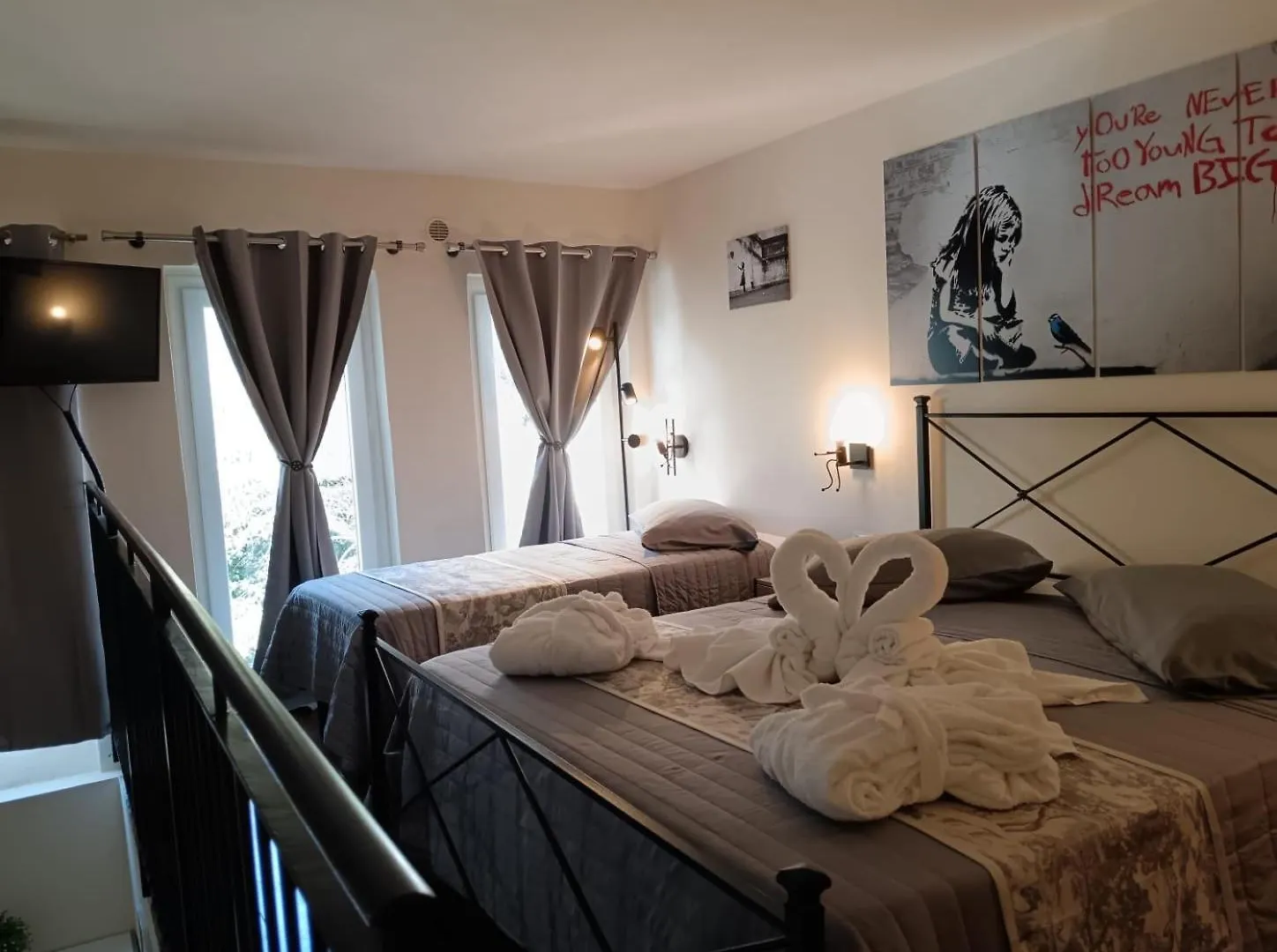 Exclusive Loft Degli Artisti Apartment Florence